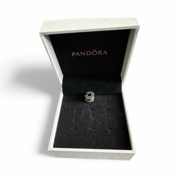 PANDORA•ESSENTIAL SILVER CLASP BEAD - Picture 4 of 10